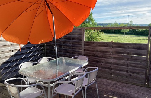 Aiguillon House | Gîte en Pierre au Coeur D'un Domaine Touristique