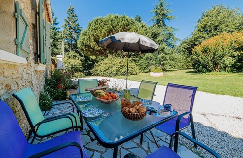 Blanquefort-sur-Briolance House | Gîte Le Cayroux avec piscine - proche Dordogne
