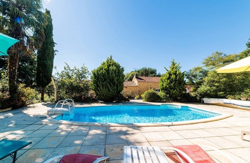 Blanquefort-sur-Briolance House | Gîte Le Cayroux avec piscine - proche Dordogne