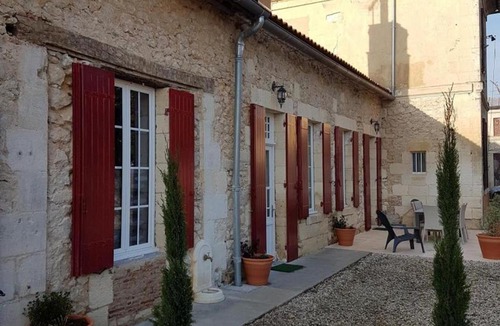 Laroque House | Gîte Laroque, 3 pièces, 4 personnes - FR-1-440-190