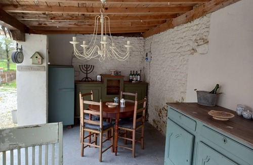 Le Vieux-Cerier House | Gîte Les fauvettes, 2 persons, quiet location