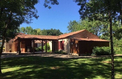 Echire House | Gîte Les Iris 4étoiles bordière Réserve des Huttes