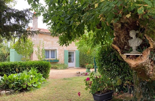 Mombrier House | Gîte Les Trois Moulins