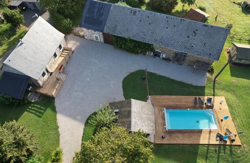 Vigeois Apartment | Gîte les Vieilles Poutres in Vigeois