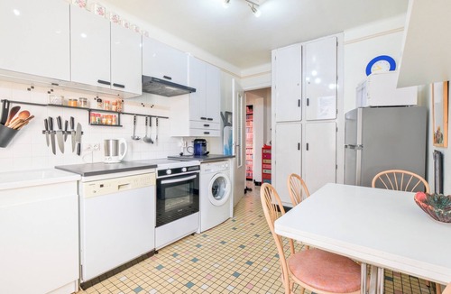 Boulazac-Isle-Manoire Apartment | Gîte Monplaisir, cosy with private garden
