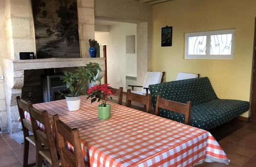 Saint-Genes-de-Lombaud House | Gîte Saint-Gènes-de-Lombaud, 4 pièces, 6 personnes - FR-1-440-56
