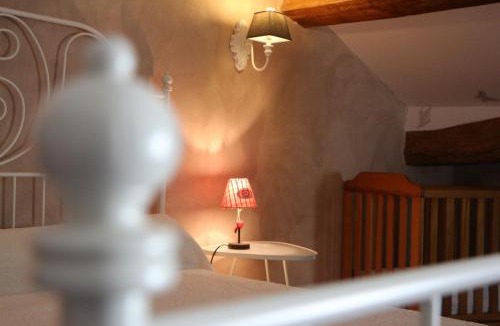 Vignonet House | Gîte " Suzon" à PEYROUTAS Vignonet St Emilion