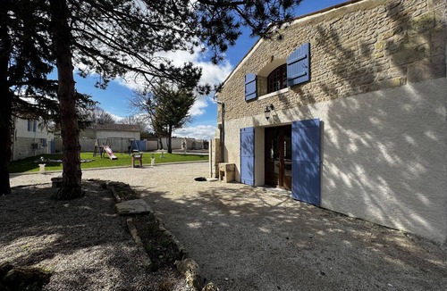 Authon-Ebeon House | Gîtes du Fanal - 2 Maisons de Campagne Pouvant Accueillir Jusqu'à14 Personnes