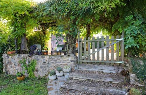 Ladignac le Long House | GÎTES LA FORESTERIE