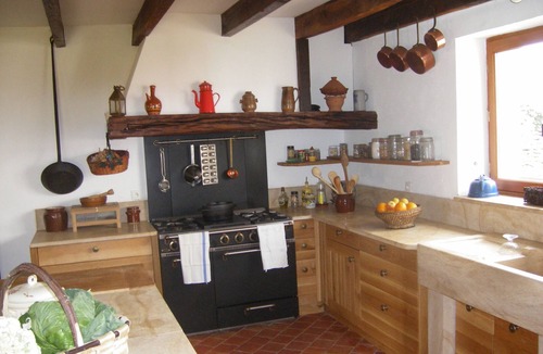 Thurageau Cottage | Gîte 20 minutes from the FUTUROSCOPE, with COVERED SWIMMING POOL