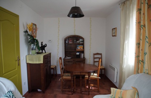 Saint-Martin-I'Astier House | Gite 4 people located in the Isle valley