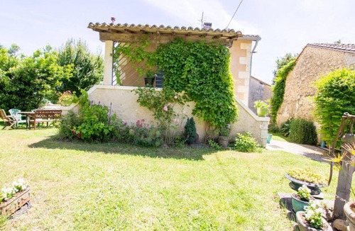 Allemans Cottage | Gite Allemans, 1 bedroom, 2 persons
