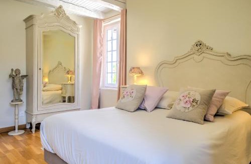 Saint-Jean-de-Cole Apartment | Gite Authentique, Village Classé