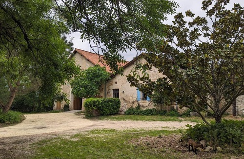 Bazac Cottage | Gite Bazac, 6 bedrooms, 11 persons