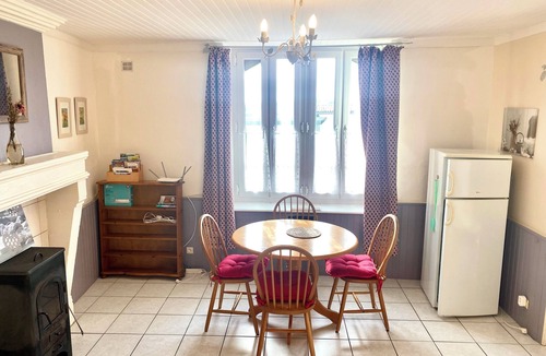 Chatenet Cottage | Gîte Blanc 4★ : Peaceful rural haven with lovely country views 🌿🏡