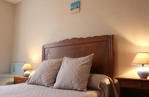 Saint-Christoly-de-Blaye House | Gite DE L'etang - Saint-christoly-de-blaye
