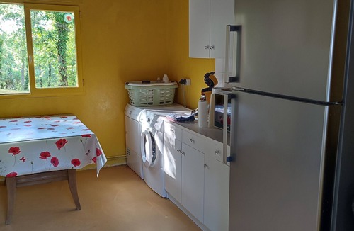 Nadaillac House | Gite DE Charme Avec Piscine, Discotheque ET Complexe Sportif