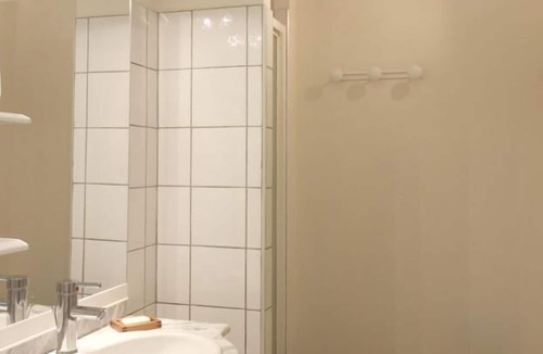 Bourg-sur-Gironde House | Gite DES Cabanes - Bourg