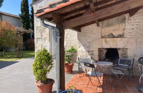 Archiac House | GITE DES VIGNES