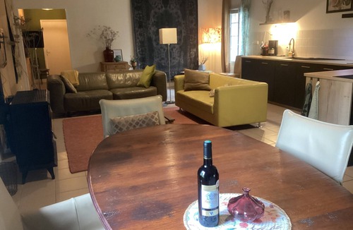 Sainte-Alvere Cottage | Gite Le Monde, spacious luxery 4 Personsgite in Sainte Alvere, shared pool