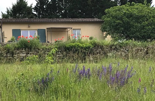 Sainte-Alvere Cottage | Gite La Terre, lovely Gite 35 m2, 2 Persons. Large terrace with great views