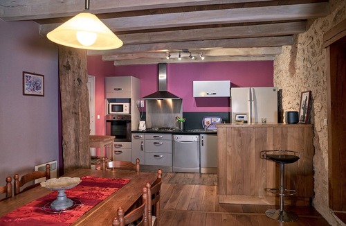 Saint-Pierre-de-Cole Cottage | Gite in Perigord. (youtube) gite les gardes