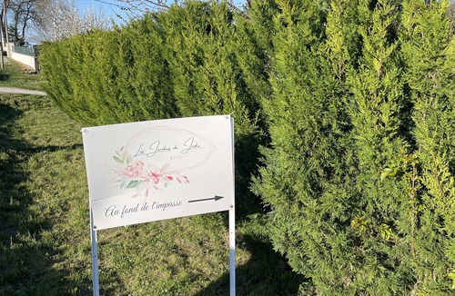 Saint-Aubin-de-Branne House | Gite in the heart of nature