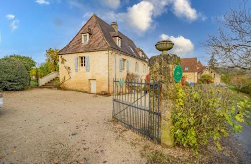 Sainte-Mondane Apartment | Gite Les Milandes
