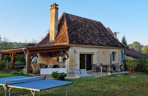 Saint-Pierre-de-Chignac Cottage | Gite Saint-Pierre-de-Chignac, 2 bedrooms, 6 persons