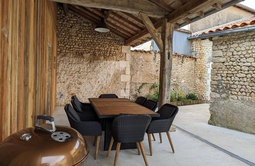 Salles-Lavalette Cottage | Gite Salles-Lavalette, 4 bedrooms, 8 persons