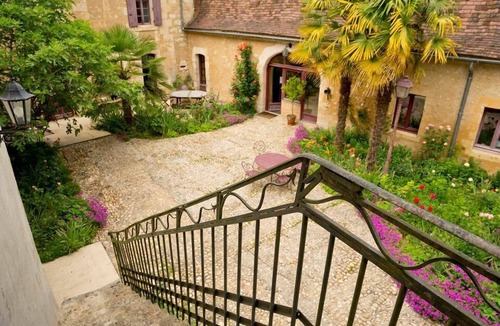 Villamblard House | Gite Vert, 2 room apartment located on the first floor