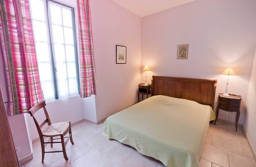 Villamblard House | Gite Vert, 2 room apartment located on the first floor