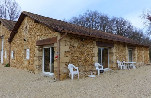 Cours-de-Pile House | GITE VERY COMFORTABLE IN THE COUNTRY, NICE VOLUMES PROMOTION IN JULY