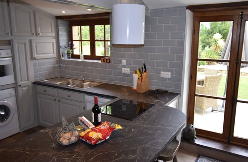 Saint-Jory-las-Bloux Cottage | Gite with stunning views and heated pool near Thiviers in the Dordogne
