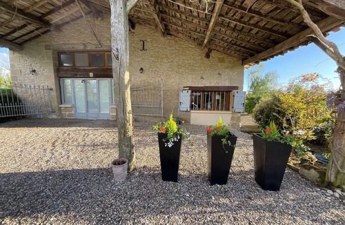 Armillac House | Gîte with swimming pool and a fabulous view