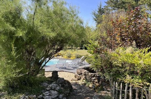 Chambon House | Gîte with swimming pool at Les Ormeaux, charming location, calm and greenery, sleeps 10, 4*.