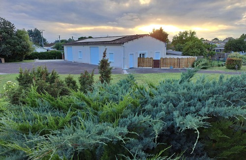 Saint-Medard-de-Guizieres House | Gîtes A la source Logement l'Isle up to 6 people with air conditioning