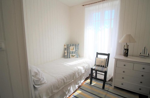 Saint-Jouin-de-Milly House | Gites79 - Gîte des Camélias, 30mins Puy du Fou