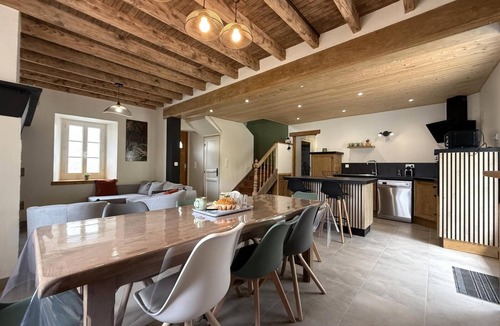 Lourdios-Ichere House | GLIGET - LOURDIOS ICHERE
