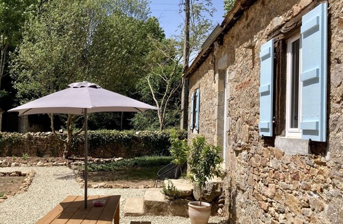 Saint-Priest-Ligoure Cottage | Gorgeous cottage situated in a chateau park - private pool/garden - kid-friendly