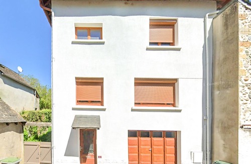 Osse-en-Aspe House | Gorgeous home in Osse-en-Aspe with WiFi
