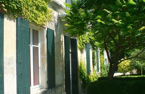 Migron House | Gorgeous house with pool, beautiful grounds, in a village with bar and baker
