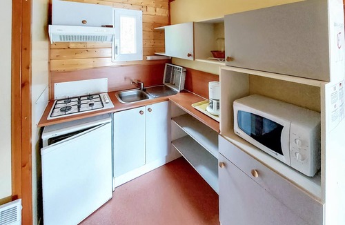 Chef-Boutonne House | Gorgeous (sta)caravan in CHEF-BOUTONNE