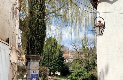 Confolens House | Gorgeous Townhouse with swimming pool.