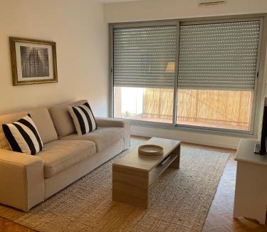 Avignon City Centre Apartment | Grand appartement intra-muros, clim, calme, ascenseur