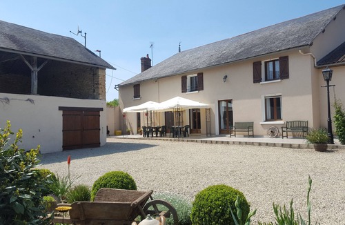 Saint-Jouin-de-Marnes House | Grande Maison des Tournesols. 5 bedroom gite with heated private pool, sleeps 11