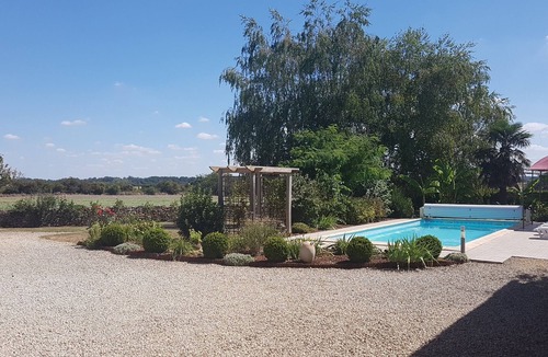 Saint-Jouin-de-Marnes House | Grande Maison des Tournesols. 5 bedroom gite with heated private pool, sleeps 11