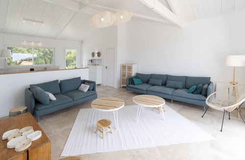 Saint-Pierre-d'Oleron House | Grande Maison Familiale Face à L'océan