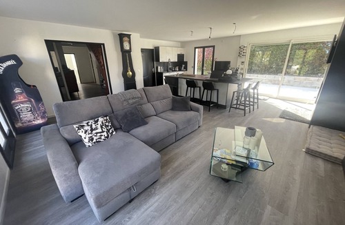 Angoulins Bed & Breakfast | Grande Maison de 145 m2 sur Terrain de 700 m2