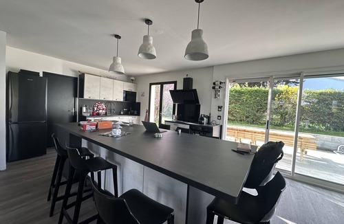 Angoulins Bed & Breakfast | Grande Maison de 145 m2 sur Terrain de 700 m2